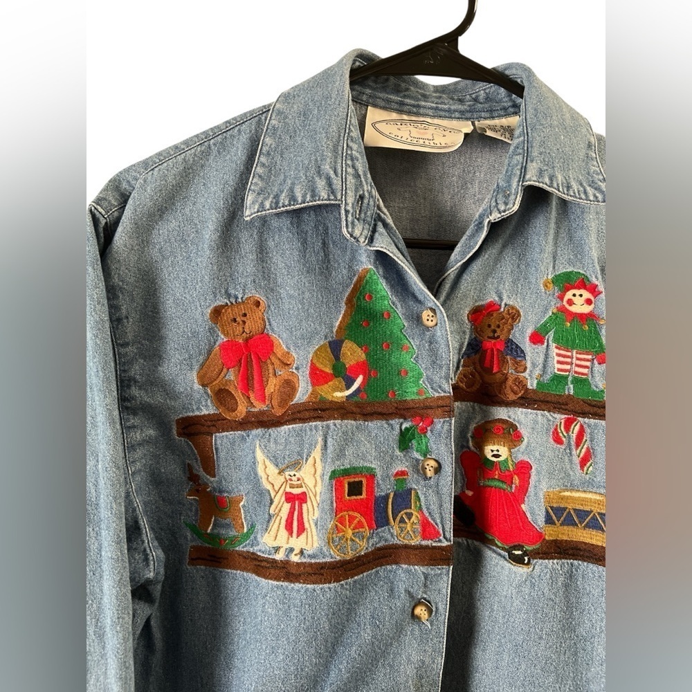 Denim embroidered vintage Christmas long sleeve button down shirt - Picture 2 of 5